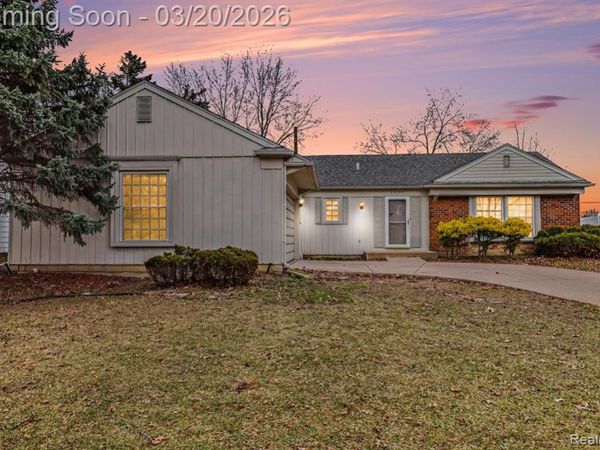 35590 Hatherly Place, Sterling Heights, MI 48310