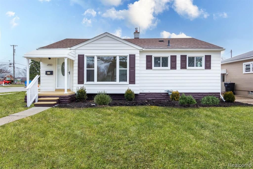 29940 Commonwealth Street, Roseville, MI 48066 Main Photo