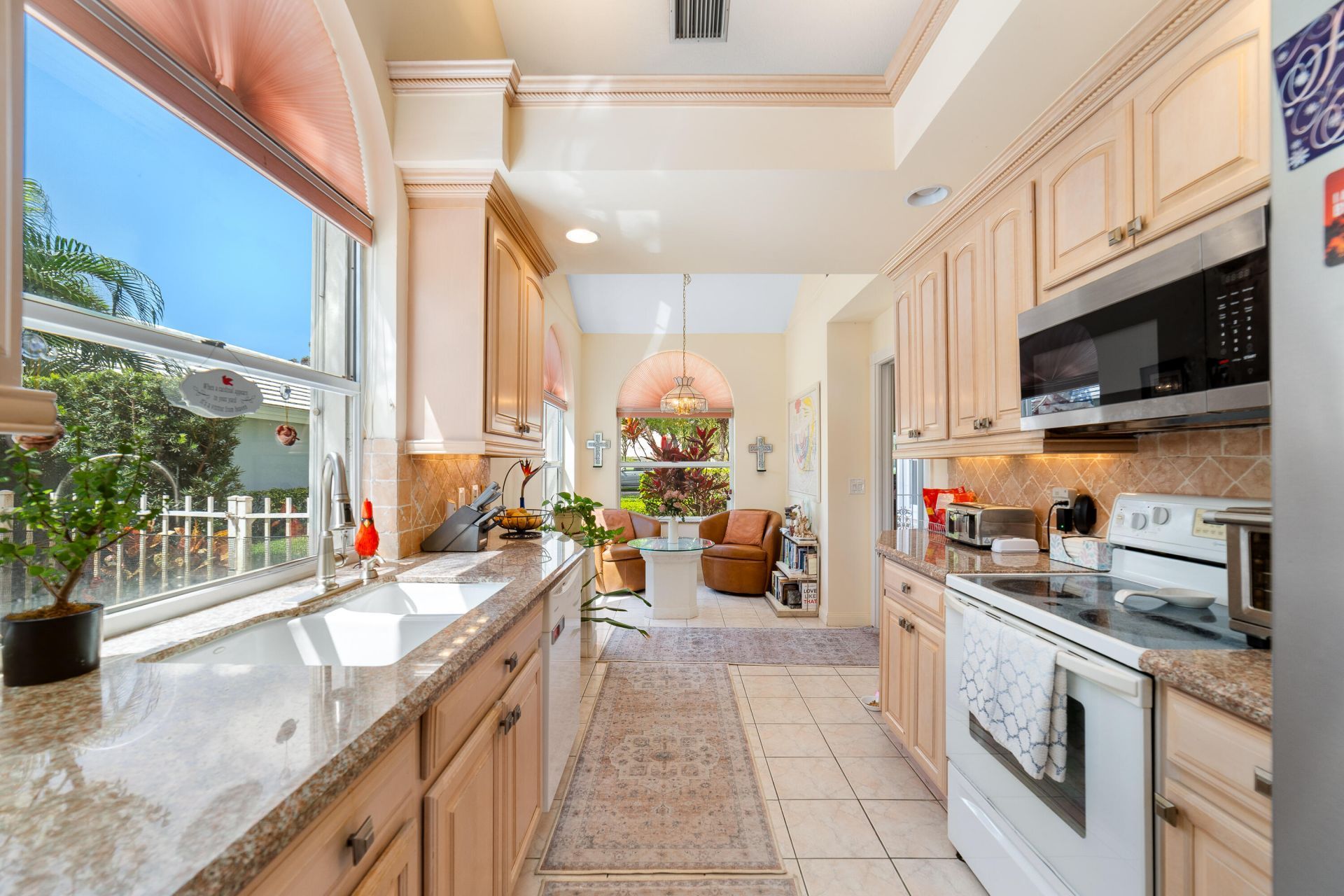 2370 Saratoga Bay Drive, West Palm Beach, FL 33409 Photo