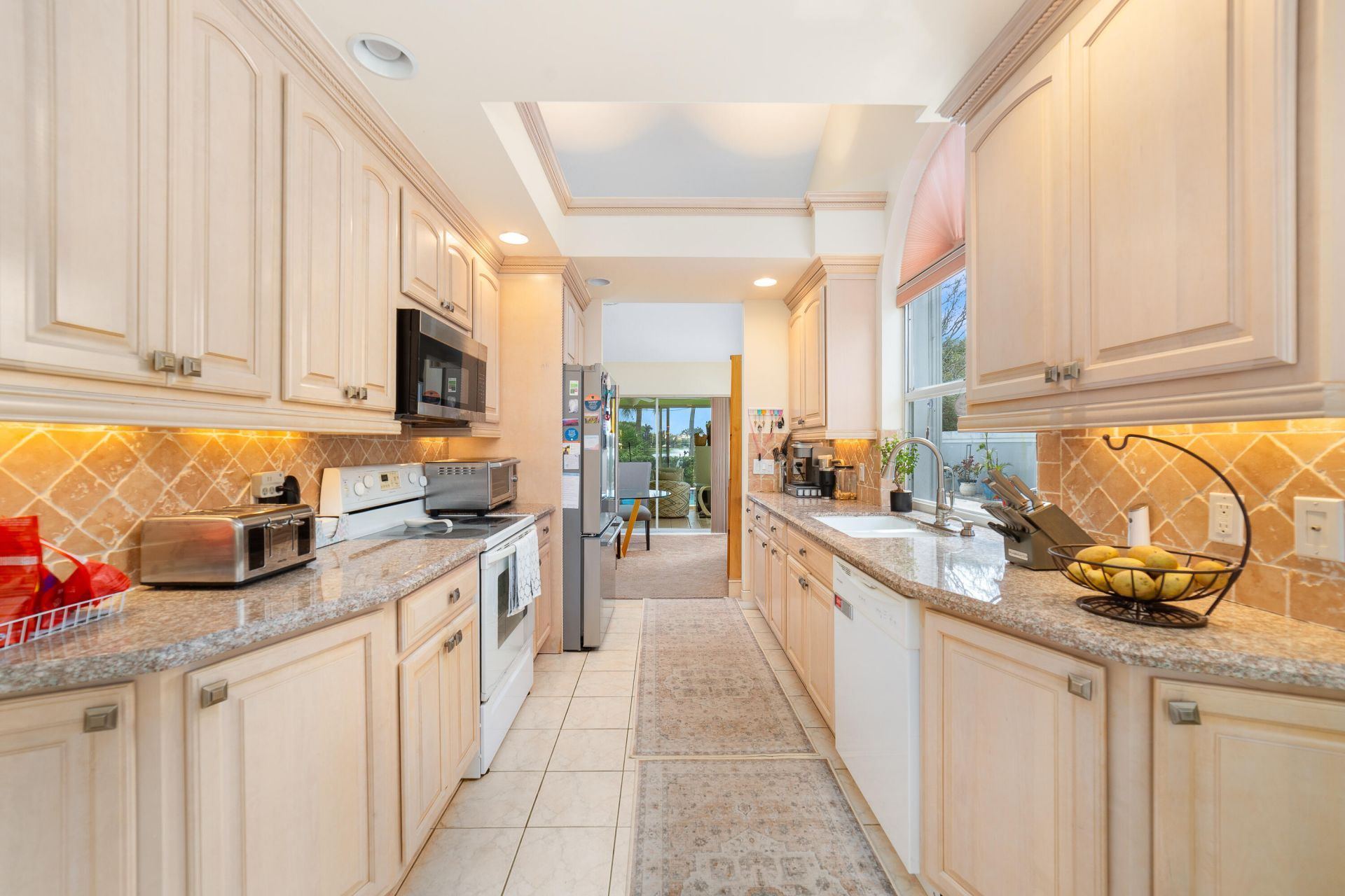 2370 Saratoga Bay Drive, West Palm Beach, FL 33409 Photo