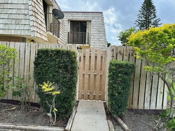 417 Arabian Road, Palm Springs, FL 33461