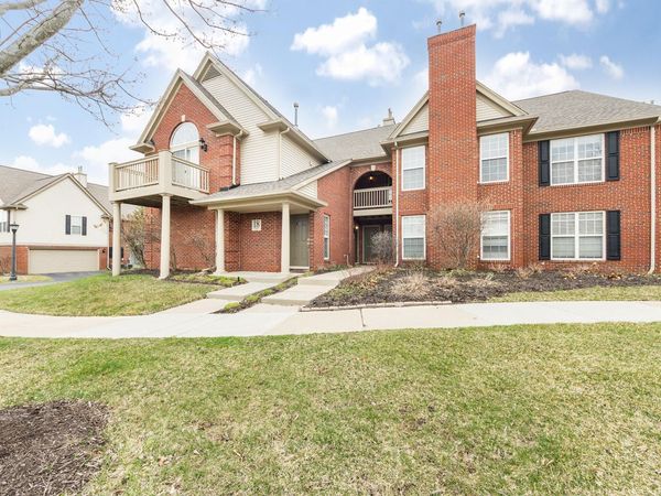 28235 Carlton Way Drive, Novi, MI 48377