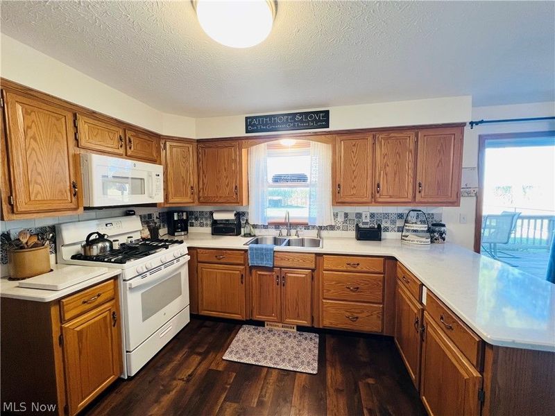 2484 Fox Wood Drive, Ashland, OH 44805 Photo 11