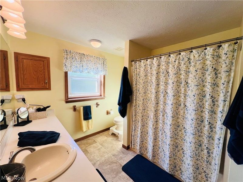 2484 Fox Wood Drive, Ashland, OH 44805 Photo 25