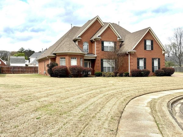 911 CLAIR CV, Hernando, MS 38632