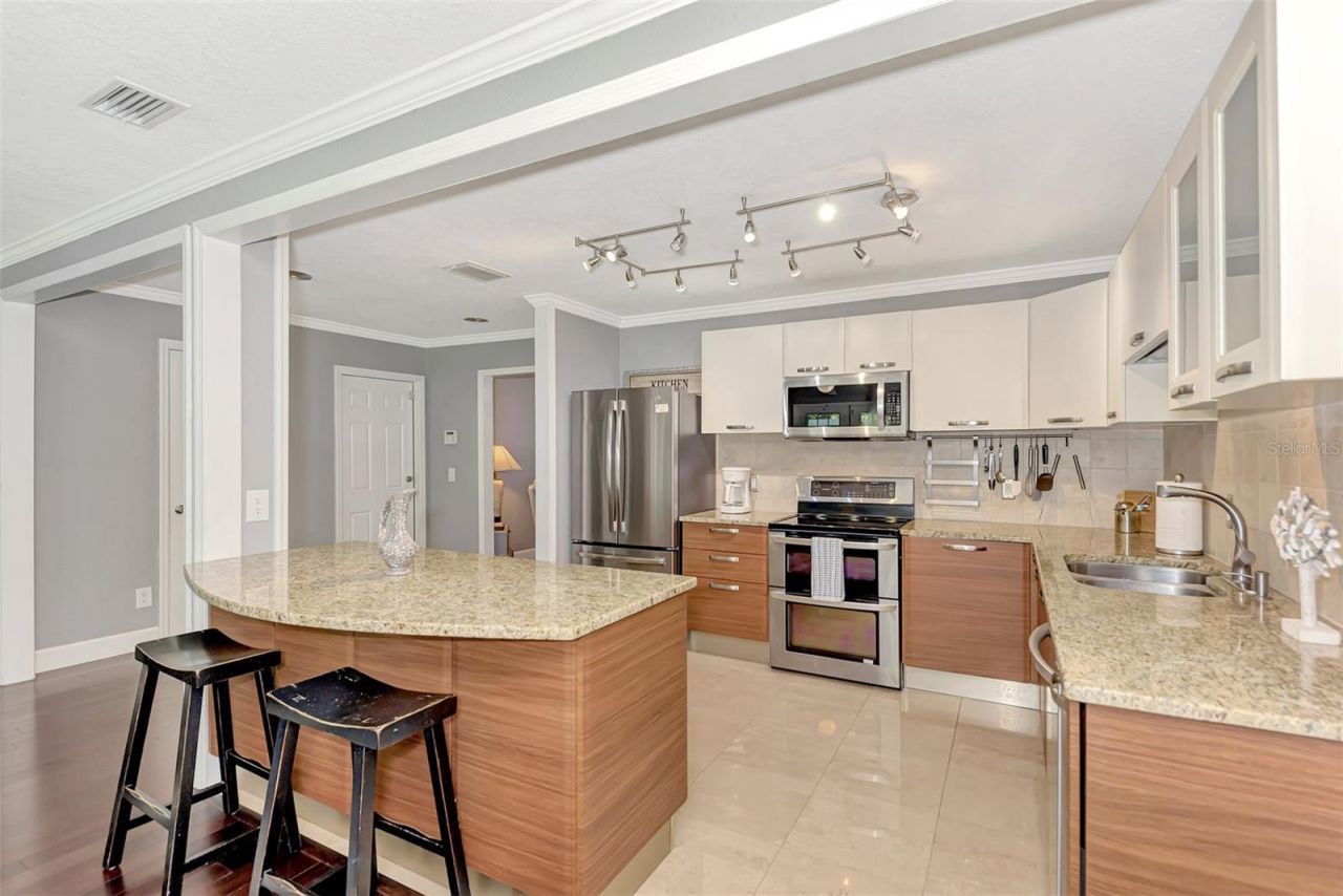 1894 Loma Linda Street, Sarasota, FL 34239 Photo