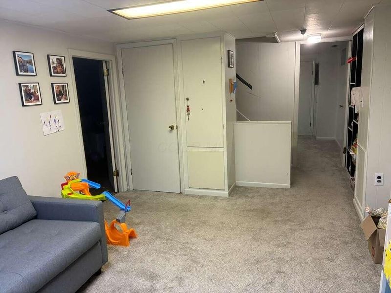 65 S Gould Road , Columbus, OH 43209 Photo 8