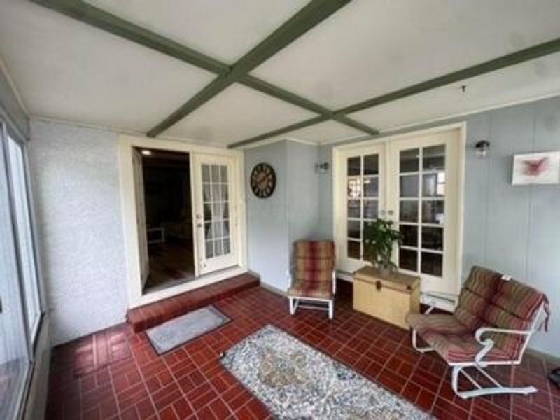 65 S Gould Road, Columbus, OH 43209 Photo 9