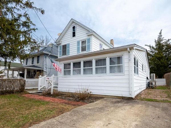 233 S GREEN STREET, TUCKERTON, NJ 08087