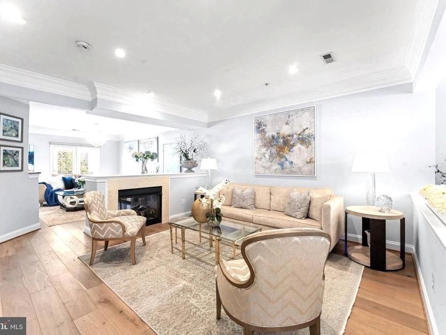 75 Swanton Mews, Unit 200, Gaithersburg, MD 20878 Main Photo