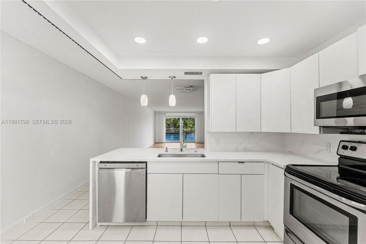 4301 Martinique Cir , Unit H2, Coconut Creek, FL 33066 Photo