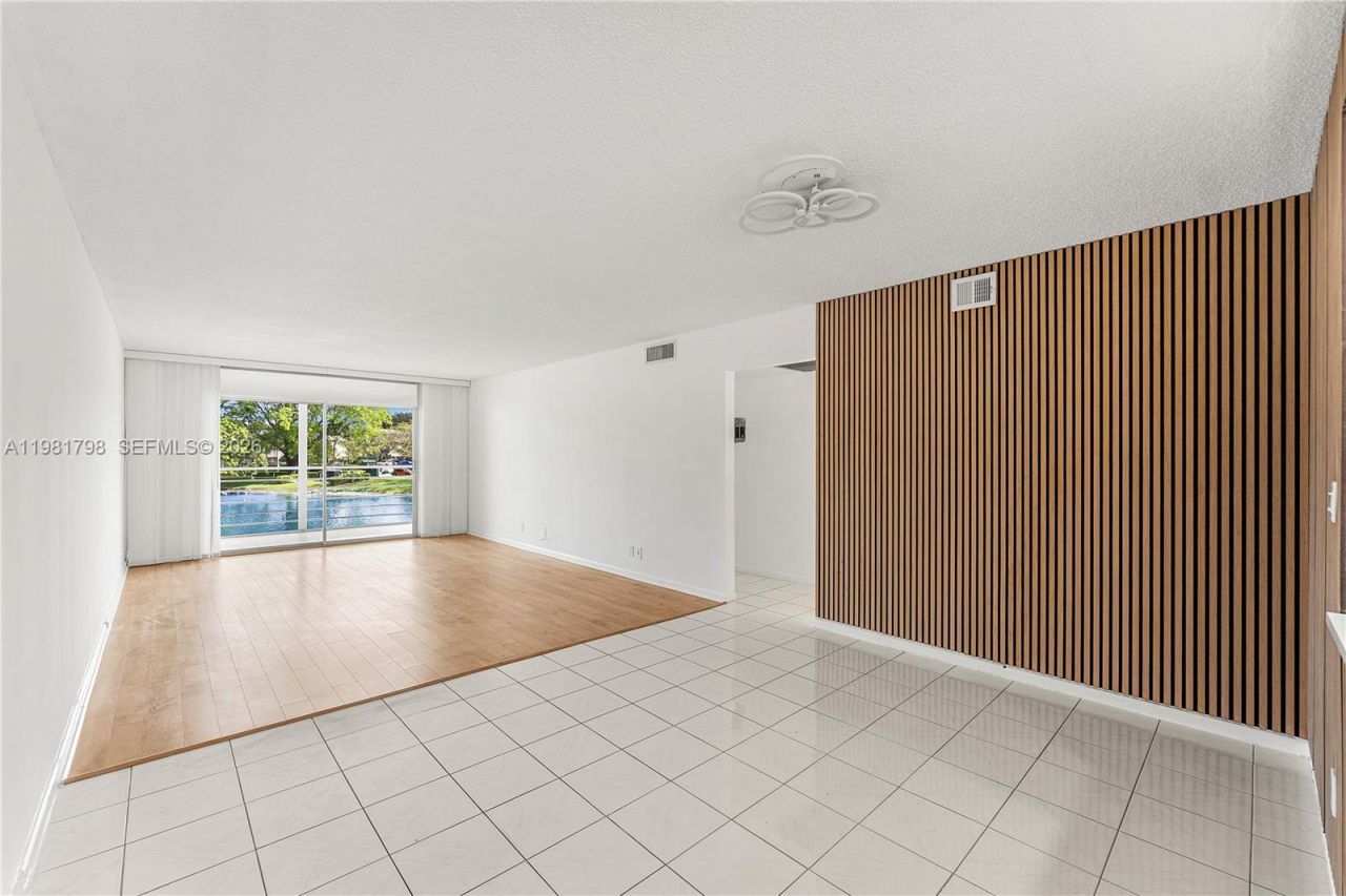 4301 Martinique Cir , Unit H2, Coconut Creek, FL 33066 Photo