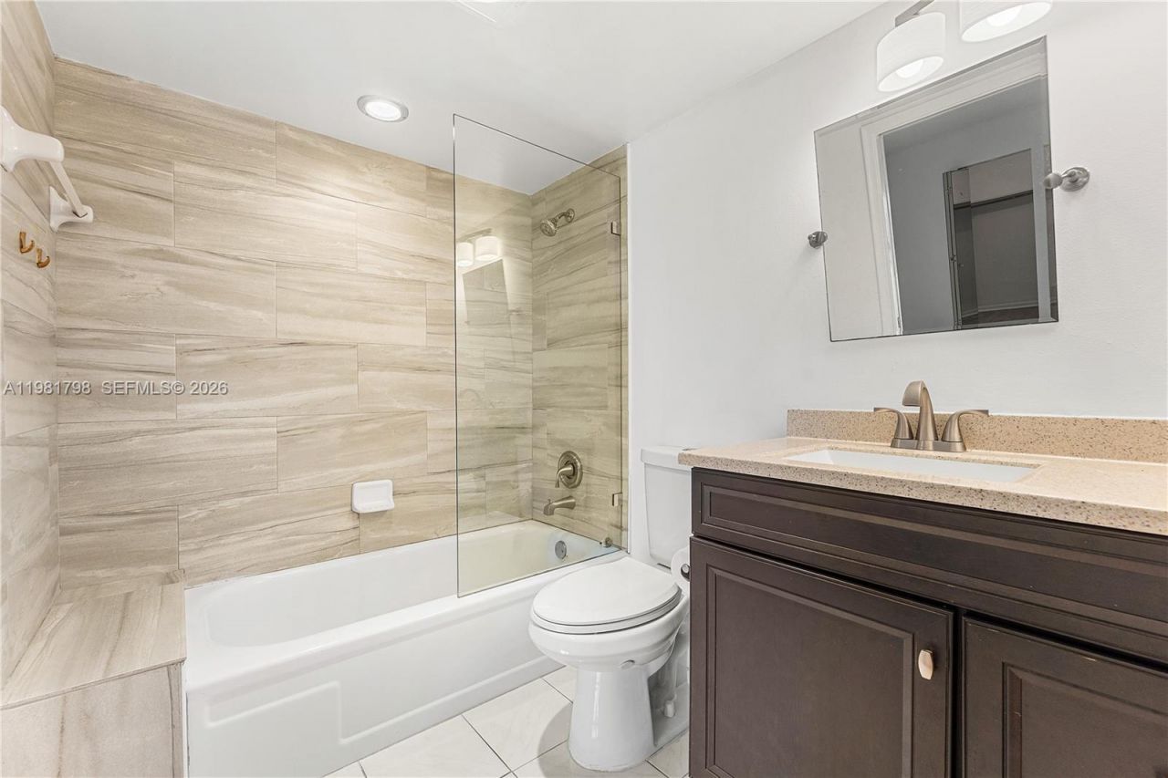 4301 Martinique Cir , Unit H2, Coconut Creek, FL 33066 Photo