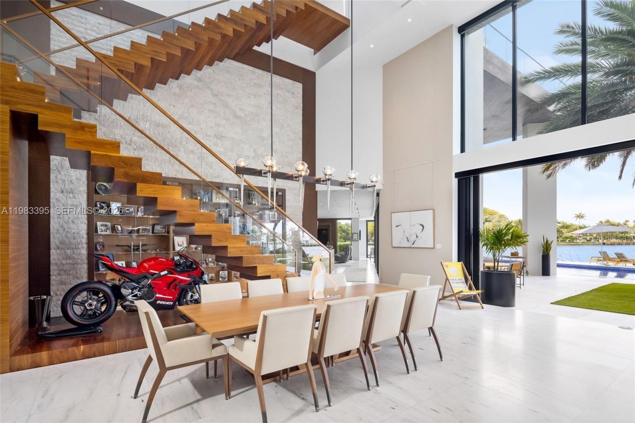 84 Isla Bahia Dr , Fort Lauderdale, FL 33316 Photo