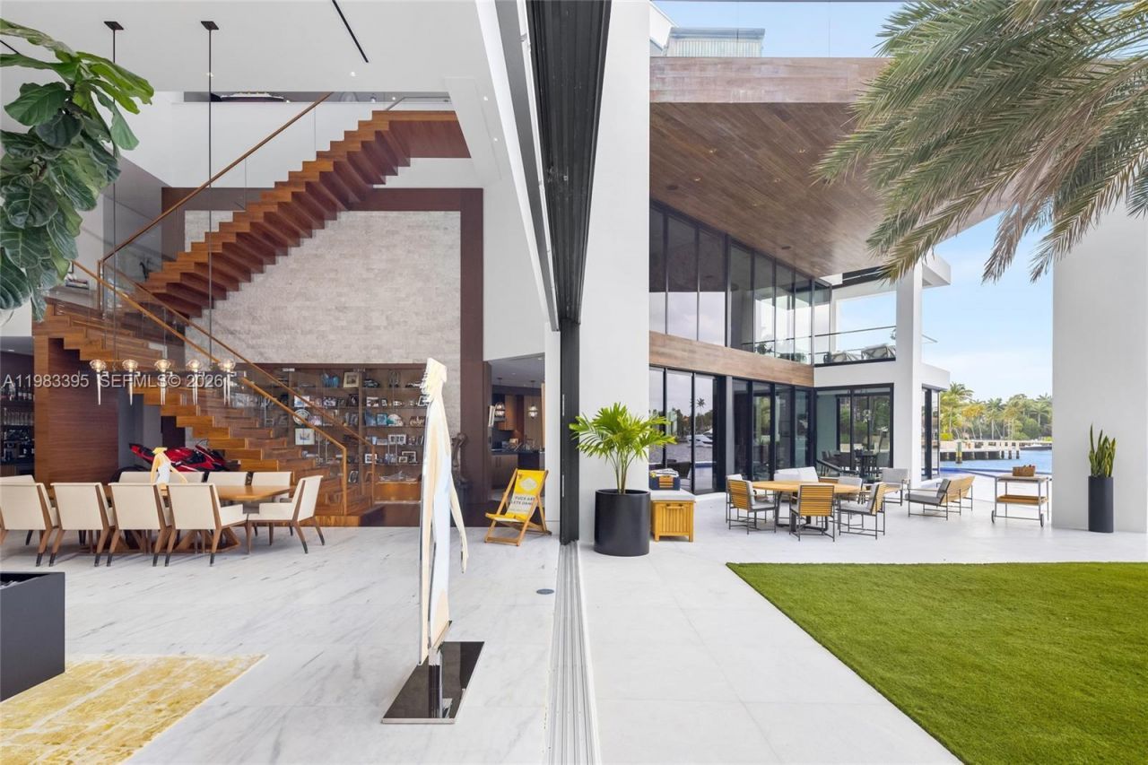 84 Isla Bahia Dr , Fort Lauderdale, FL 33316 Photo