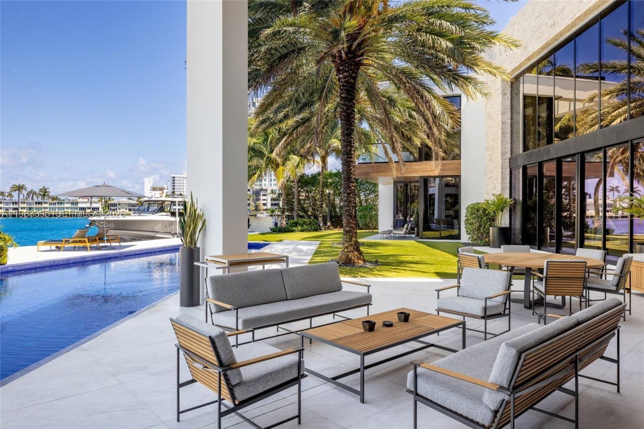 84 Isla Bahia Dr , Fort Lauderdale, FL 33316 Photo