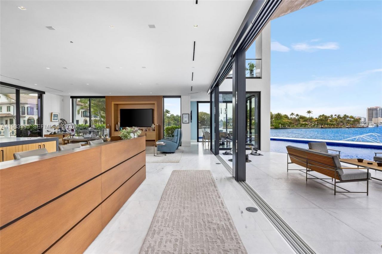 84 Isla Bahia Dr , Fort Lauderdale, FL 33316 Photo