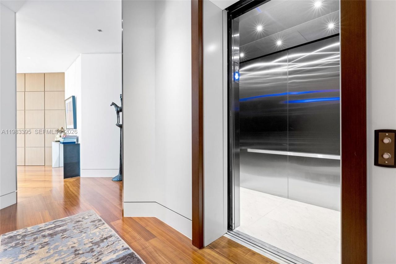 84 Isla Bahia Dr , Fort Lauderdale, FL 33316 Photo