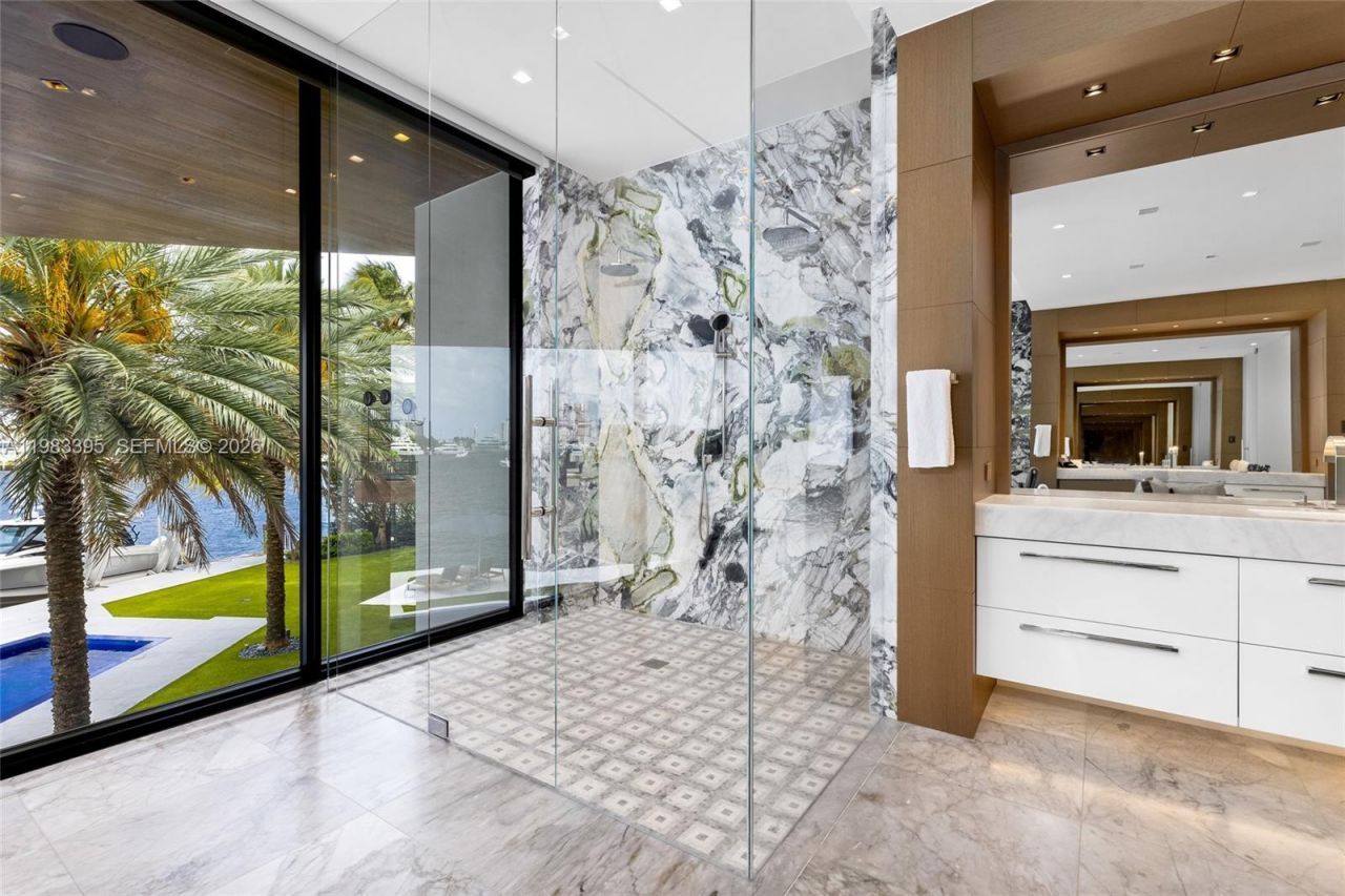 84 Isla Bahia Dr , Fort Lauderdale, FL 33316 Photo