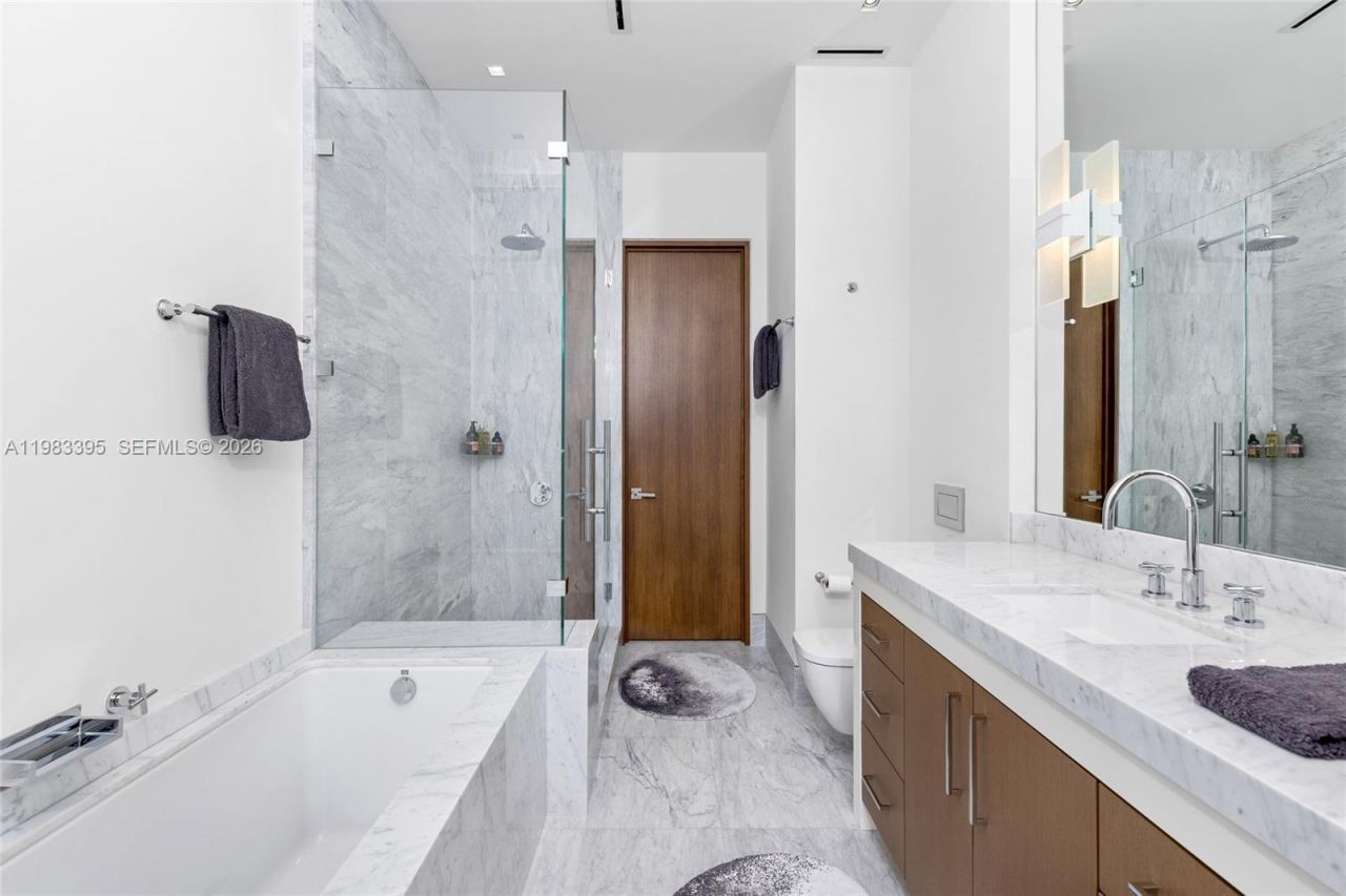 84 Isla Bahia Dr, Fort Lauderdale, FL 33316 Photo