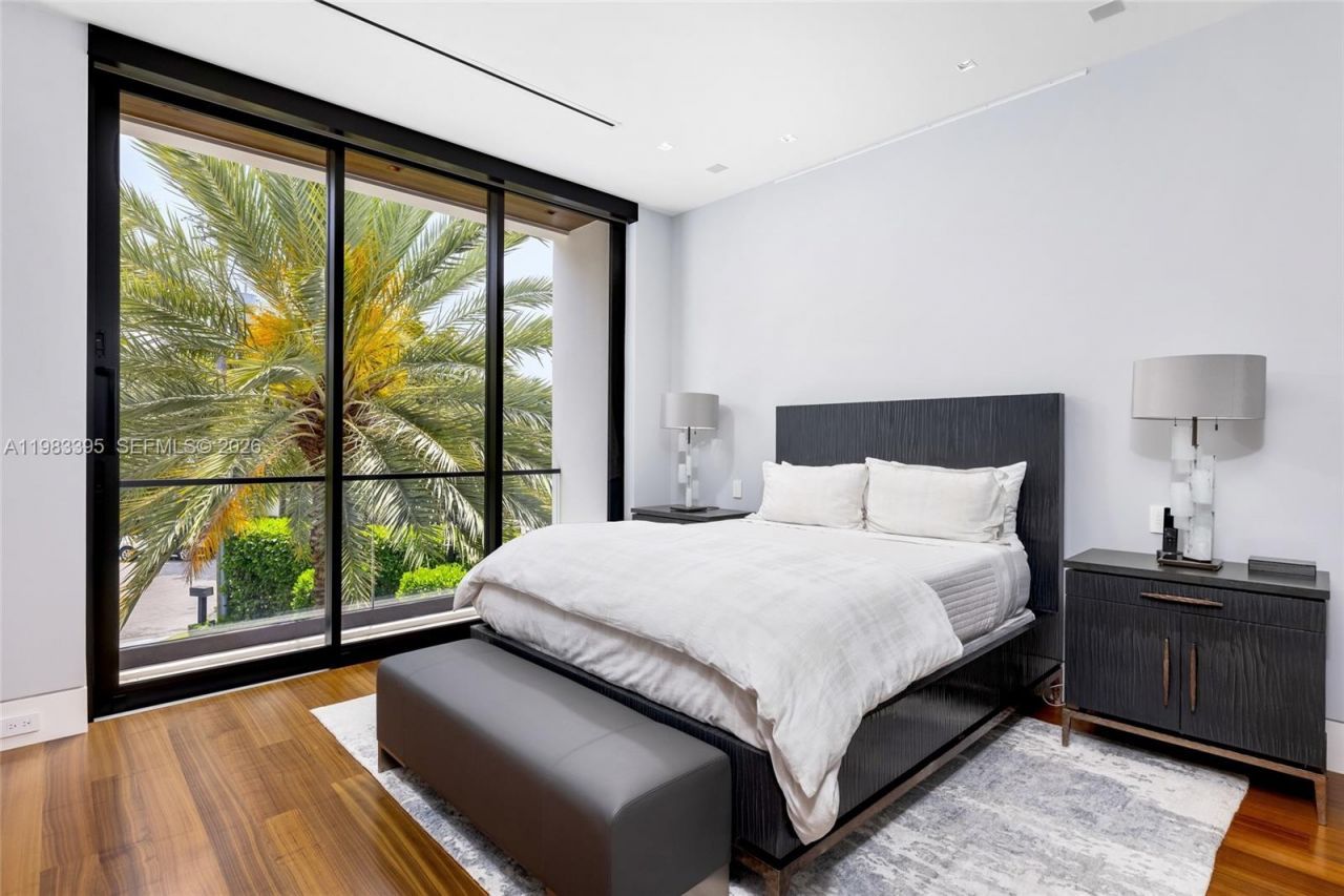 84 Isla Bahia Dr, Fort Lauderdale, FL 33316 Photo