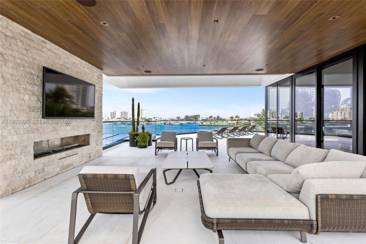 84 Isla Bahia Dr , Fort Lauderdale, FL 33316 Photo