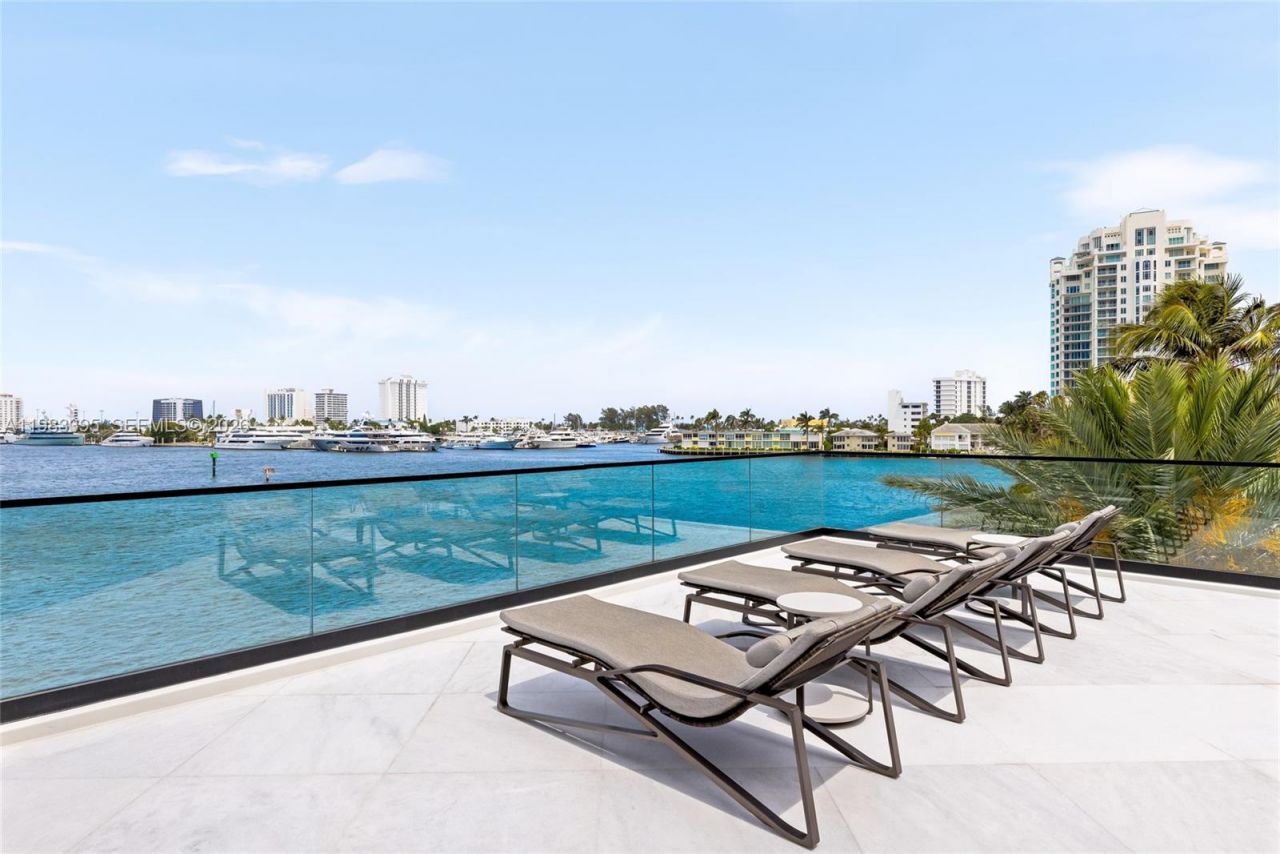 84 Isla Bahia Dr , Fort Lauderdale, FL 33316 Photo