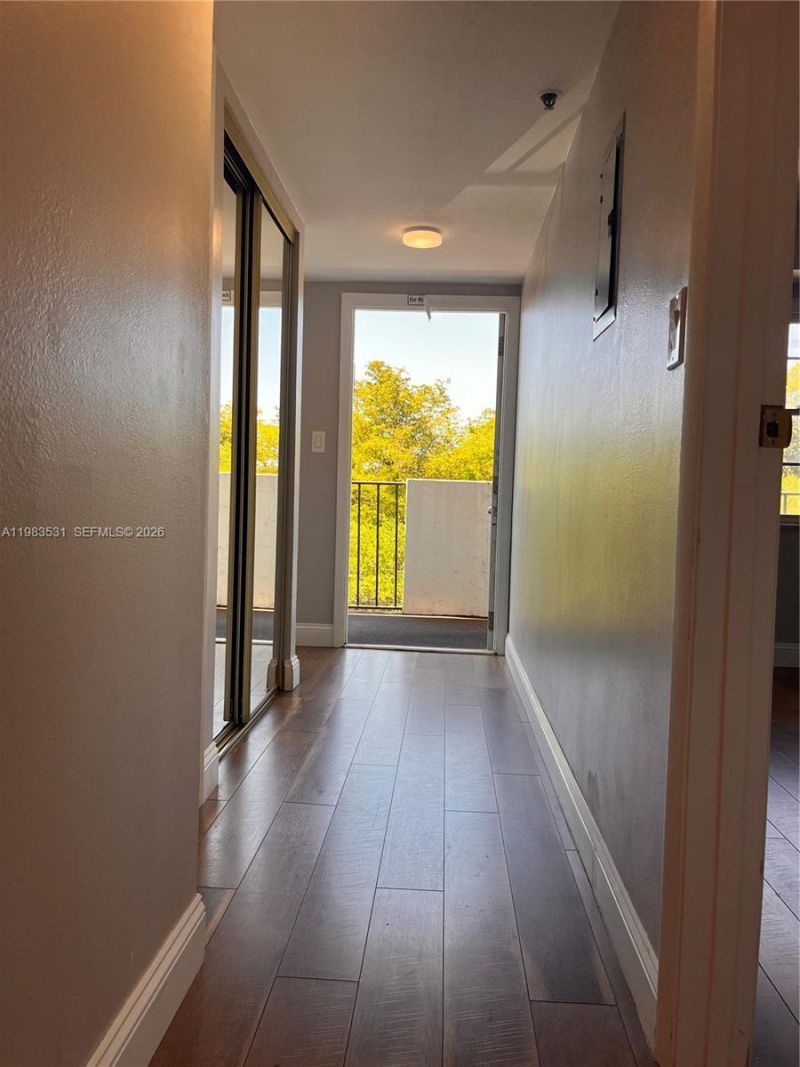 3100 W Rolling Hills Cir , Unit 403, Davie, FL 33328 Photo