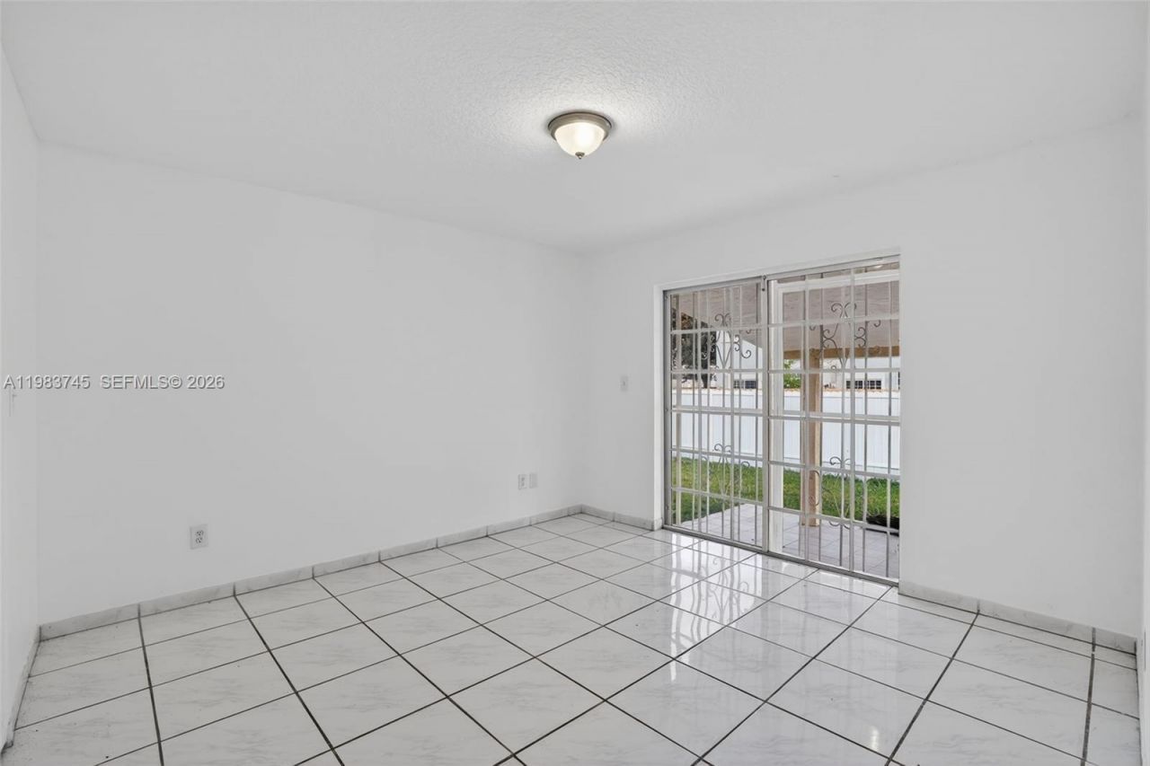 9000 SW 202nd Ter, Cutler Bay, FL 33189 Photo