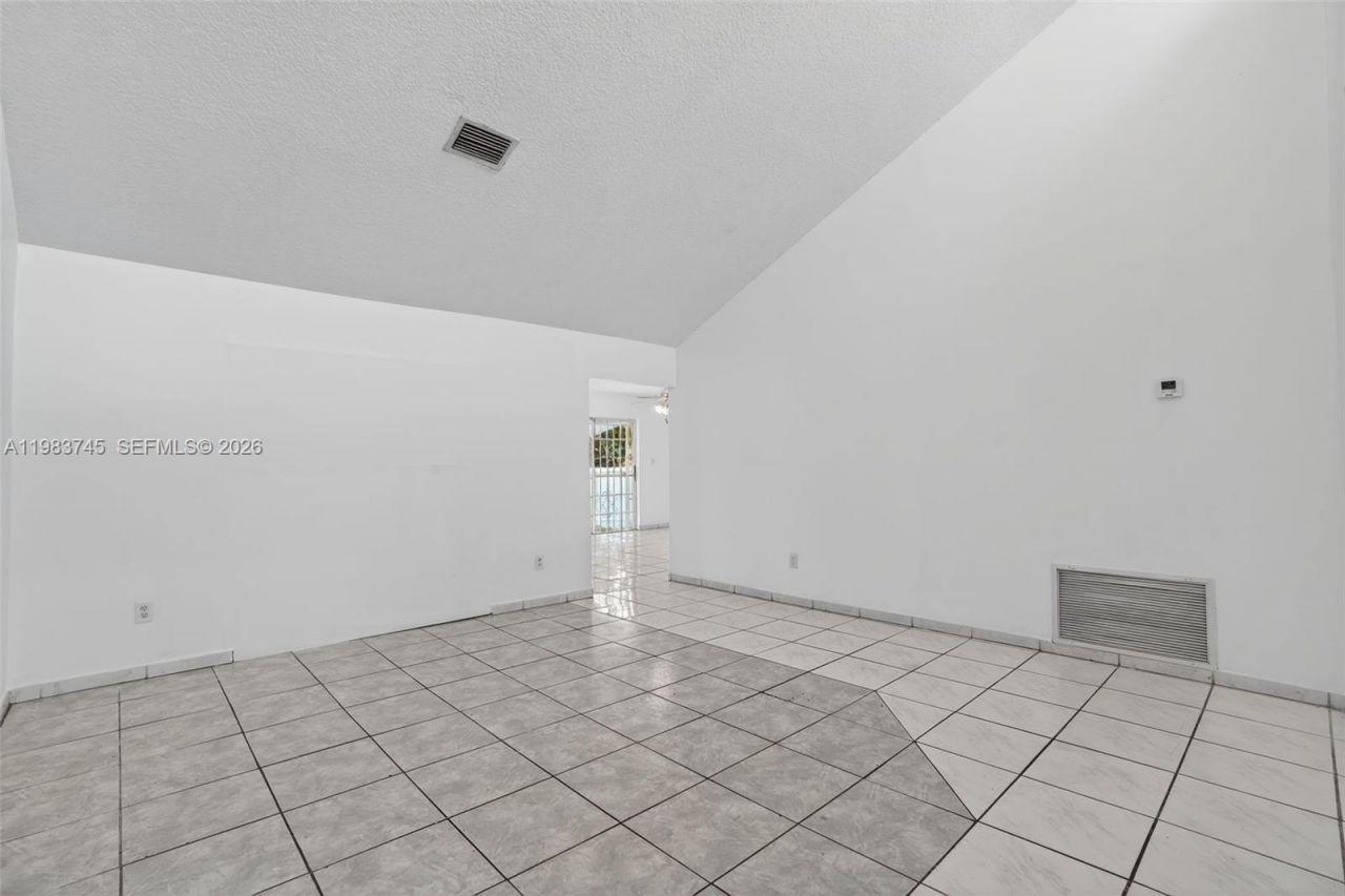 9000 SW 202nd Ter, Cutler Bay, FL 33189 Photo