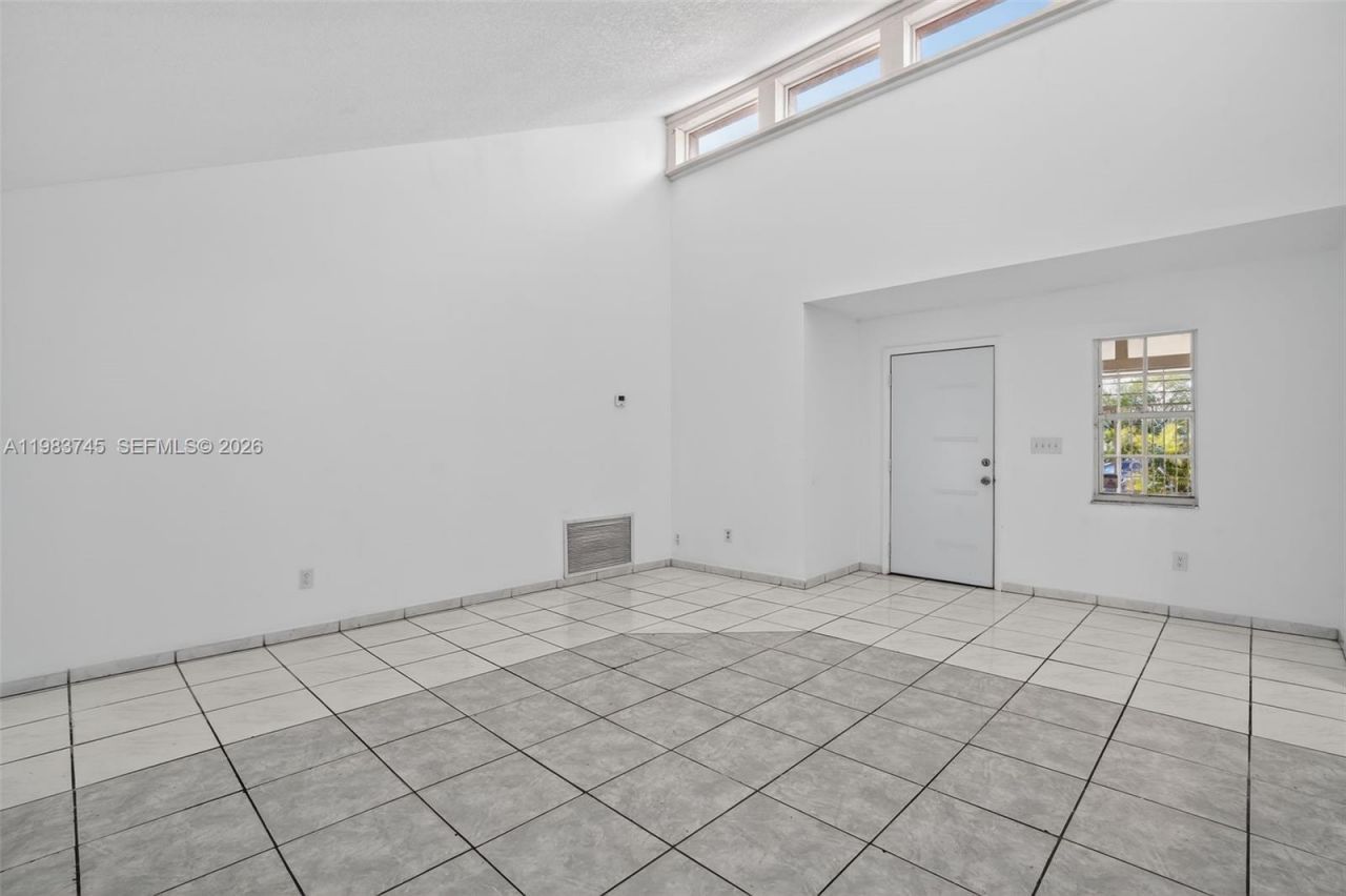 9000 SW 202nd Ter, Cutler Bay, FL 33189 Photo