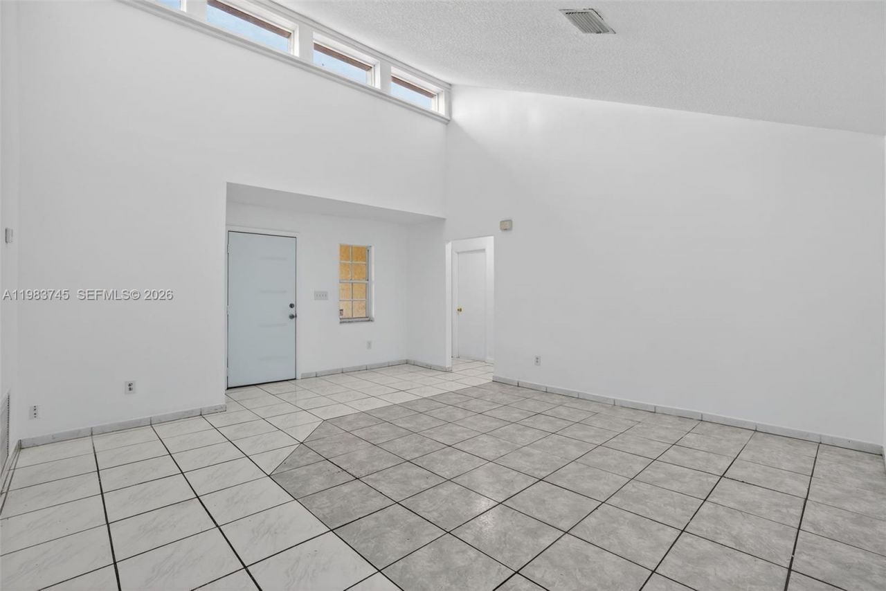 9000 SW 202nd Ter, Cutler Bay, FL 33189 Photo