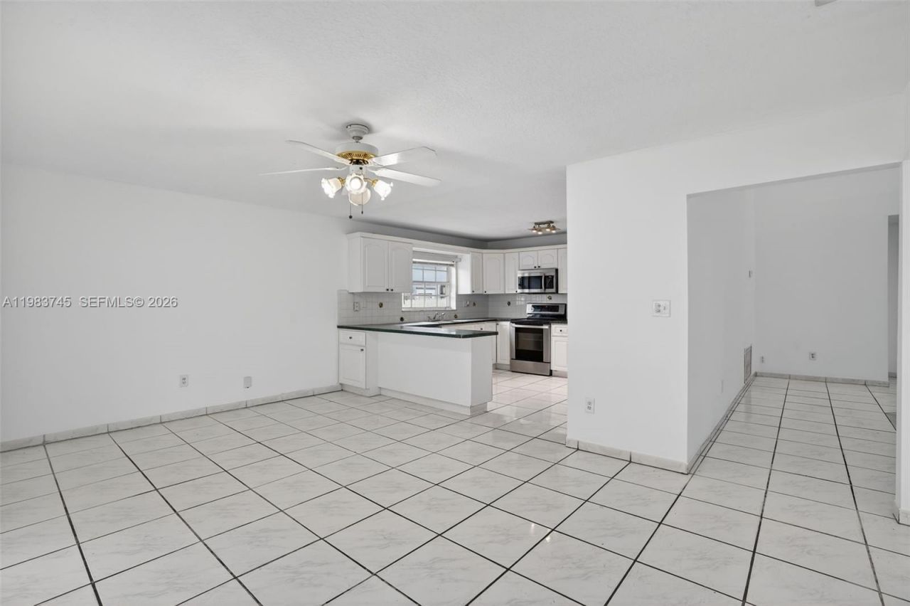 9000 SW 202nd Ter, Cutler Bay, FL 33189 Photo