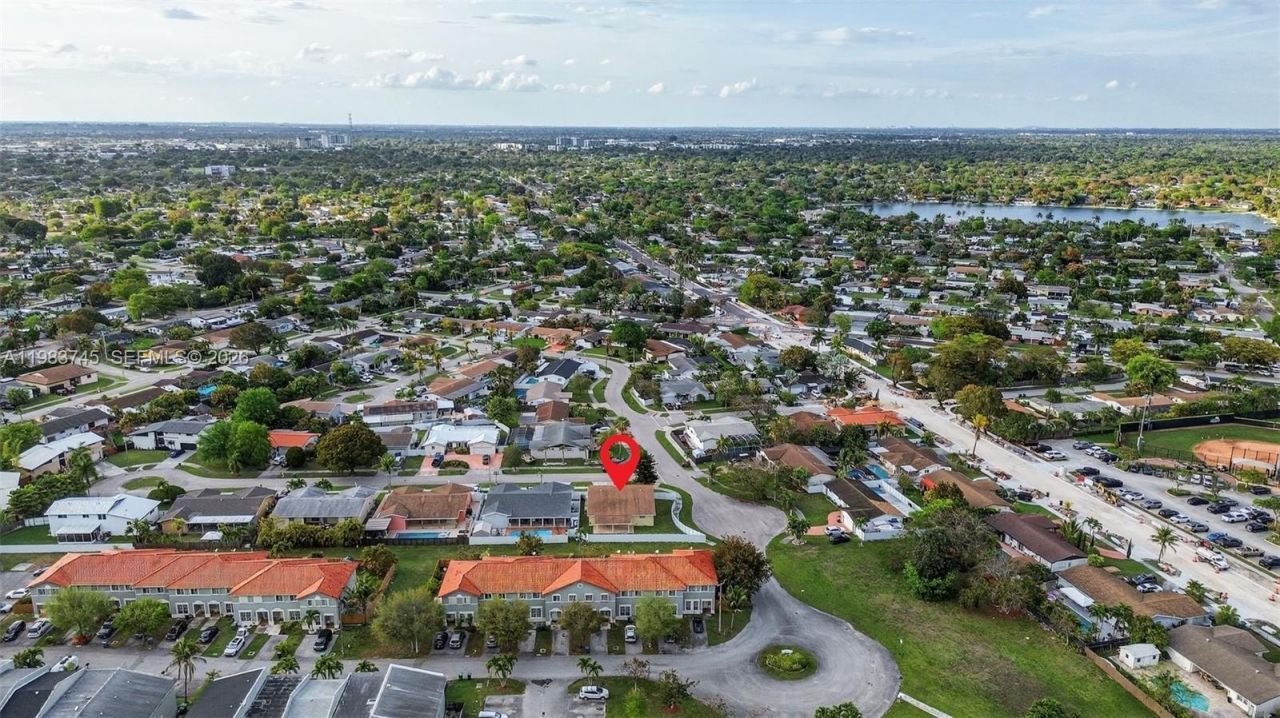 9000 SW 202nd Ter, Cutler Bay, FL 33189 Photo