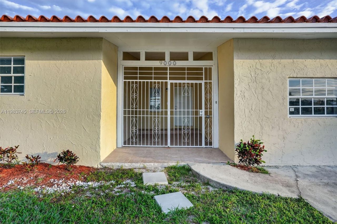 9000 SW 202nd Ter, Cutler Bay, FL 33189 Photo