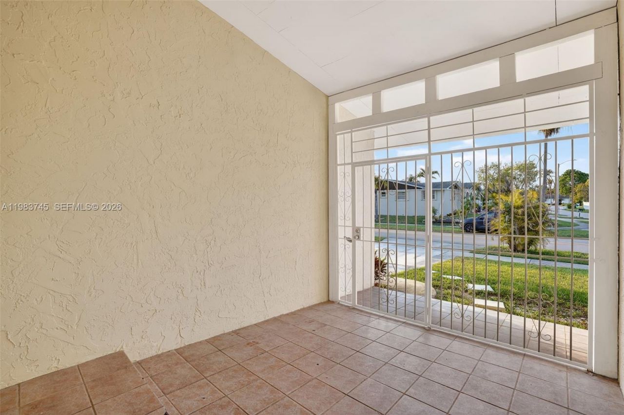 9000 SW 202nd Ter, Cutler Bay, FL 33189 Photo