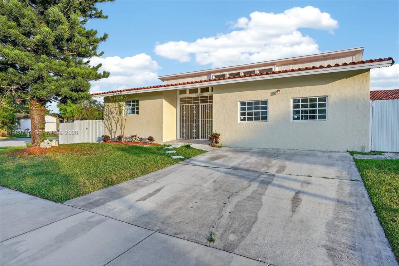 9000 SW 202nd Ter, Cutler Bay, FL 33189 Photo