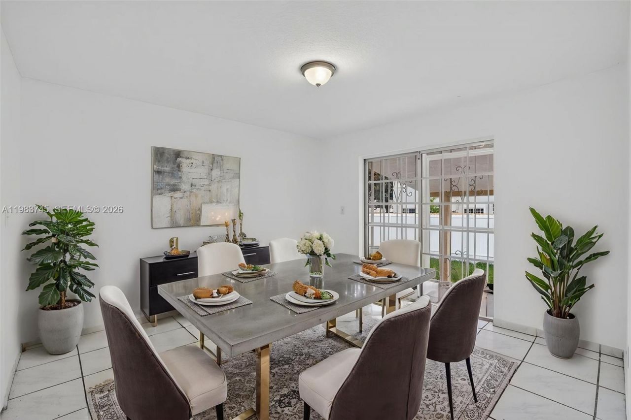 9000 SW 202nd Ter, Cutler Bay, FL 33189 Photo