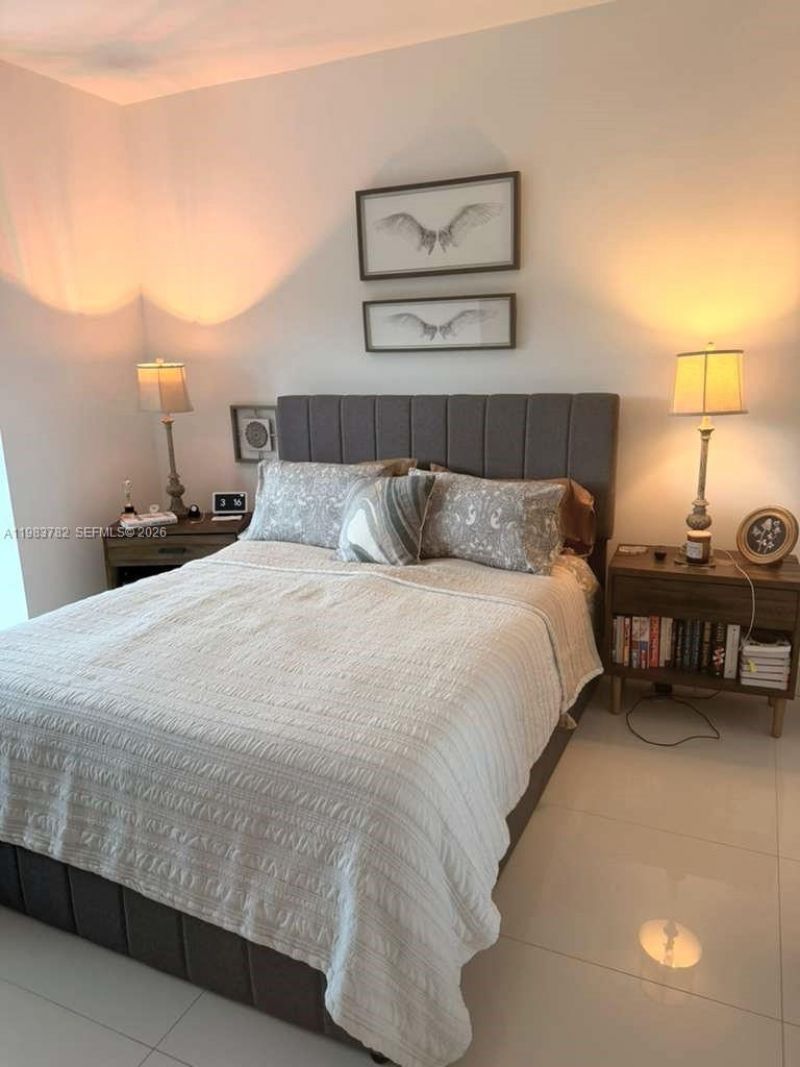 16385 Biscayne Blvd, Unit 303, Sunny Isles Beach, FL 33160 Photo