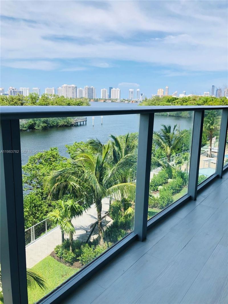 16385 Biscayne Blvd, Unit 303, Sunny Isles Beach, FL 33160 Photo