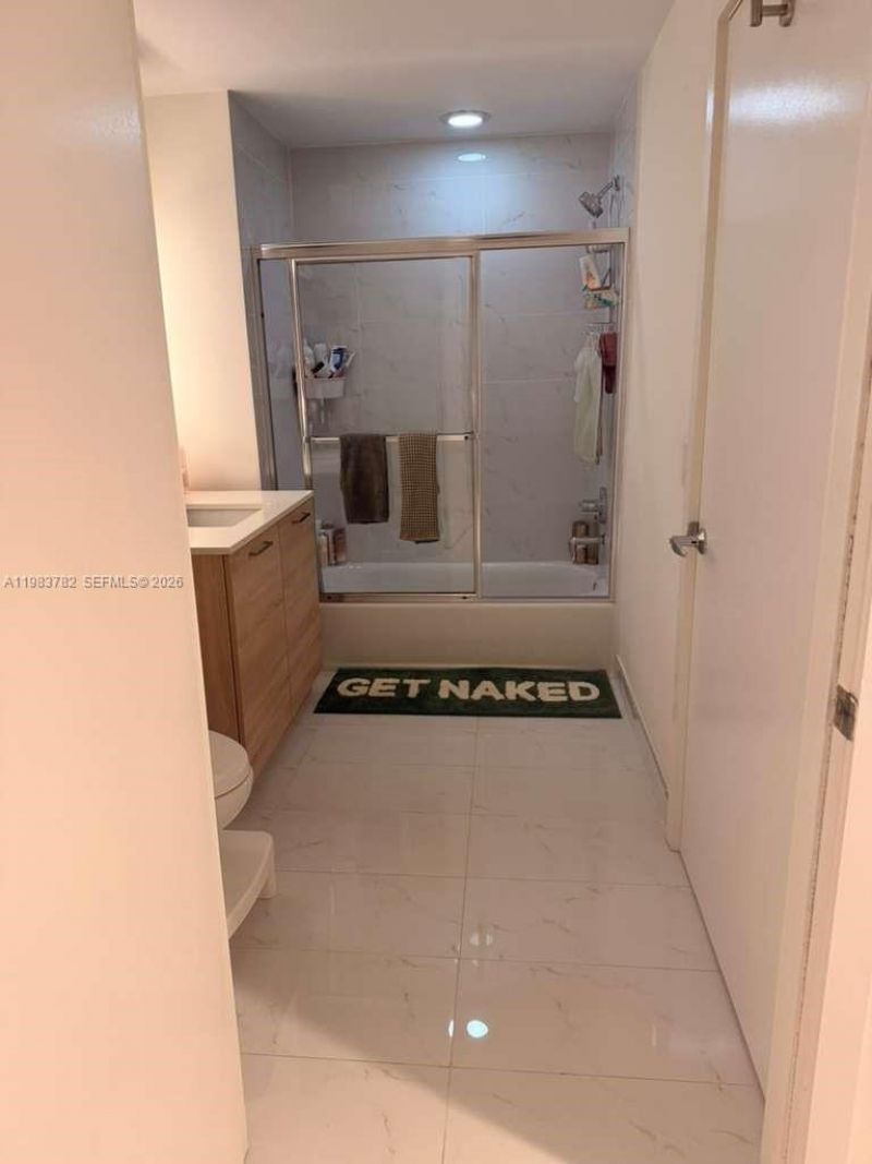 16385 Biscayne Blvd, Unit 303, Sunny Isles Beach, FL 33160 Photo