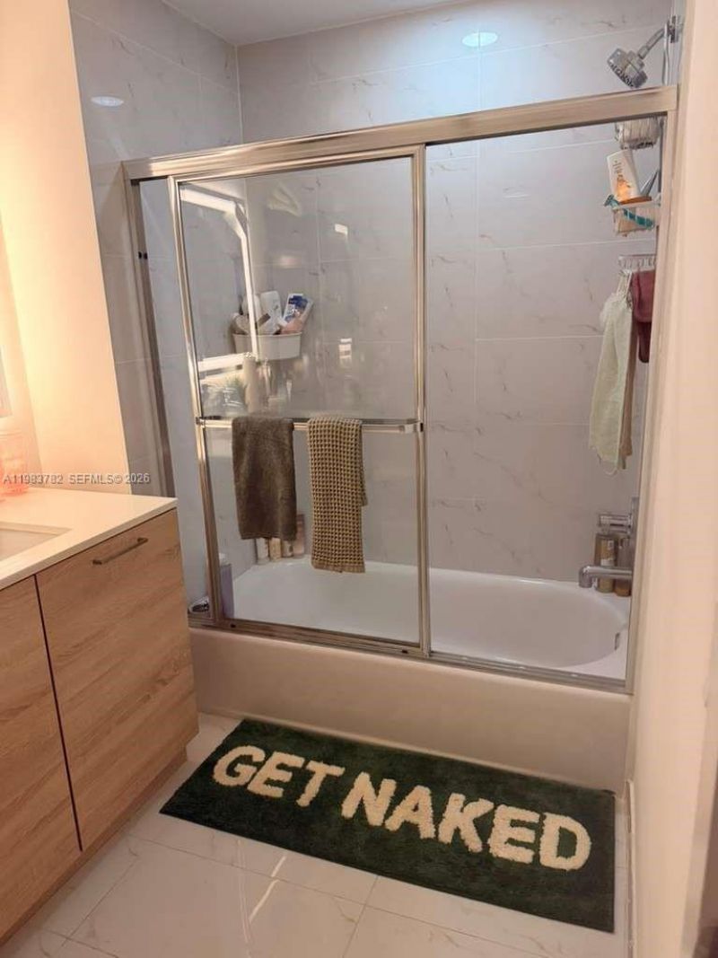16385 Biscayne Blvd, Unit 303, Sunny Isles Beach, FL 33160 Photo