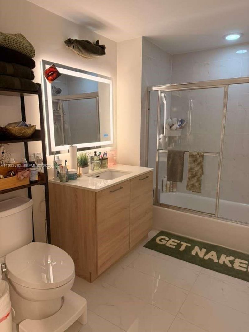 16385 Biscayne Blvd, Unit 303, Sunny Isles Beach, FL 33160 Photo