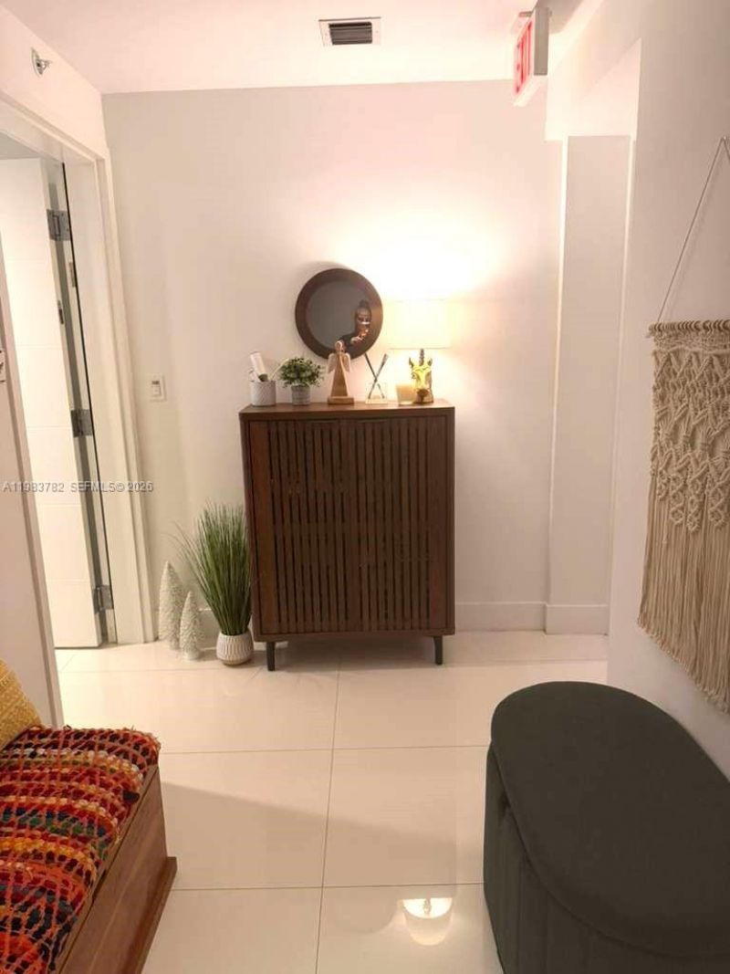 16385 Biscayne Blvd, Unit 303, Sunny Isles Beach, FL 33160 Photo