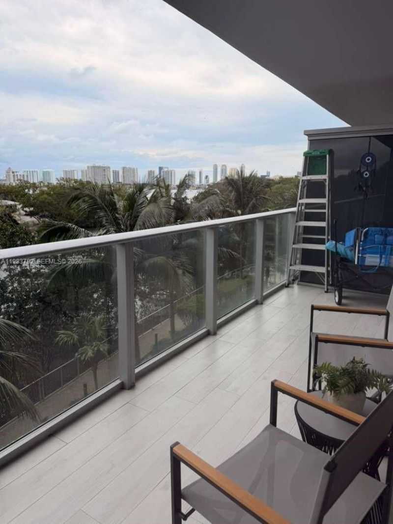 16385 Biscayne Blvd, Unit 303, Sunny Isles Beach, FL 33160 Photo