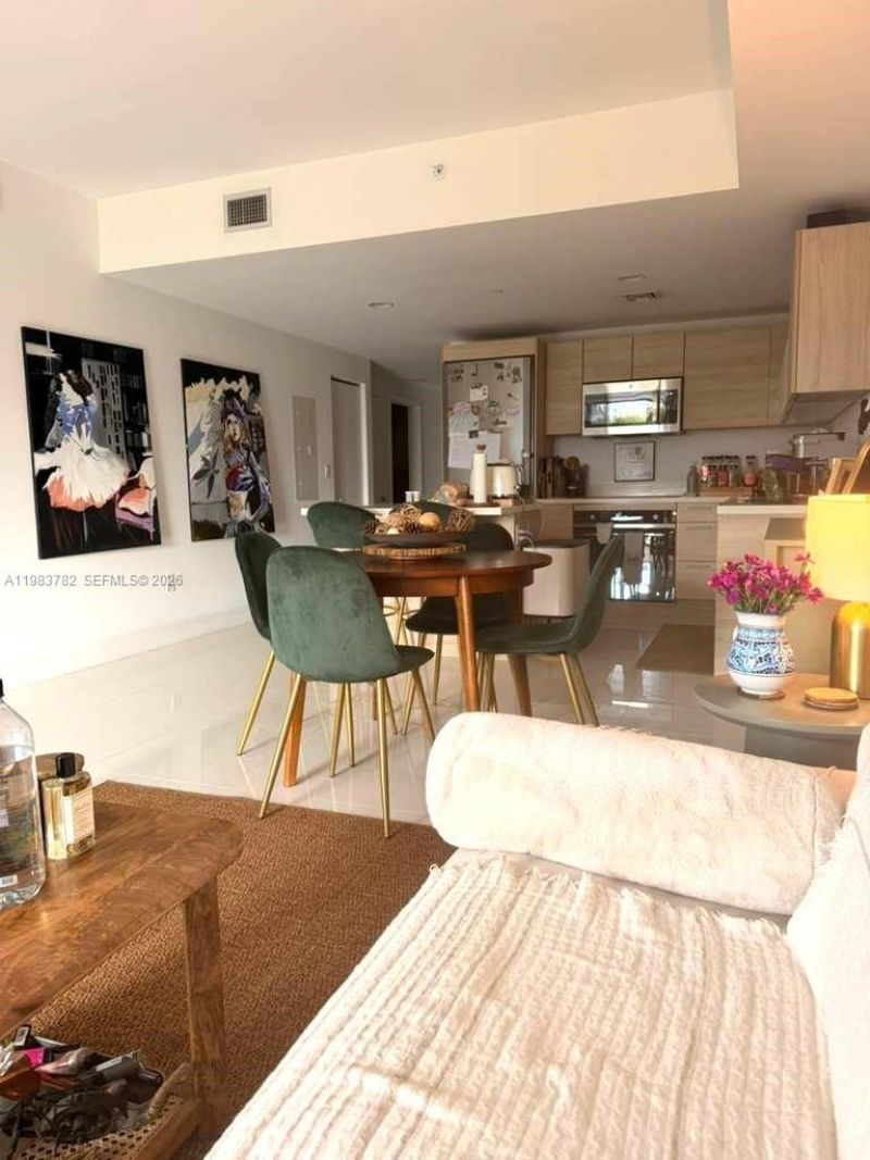 16385 Biscayne Blvd, Unit 303, Sunny Isles Beach, FL 33160 Photo