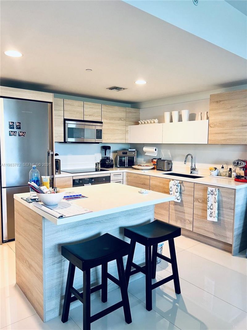 16385 Biscayne Blvd, Unit 303, Sunny Isles Beach, FL 33160 Photo