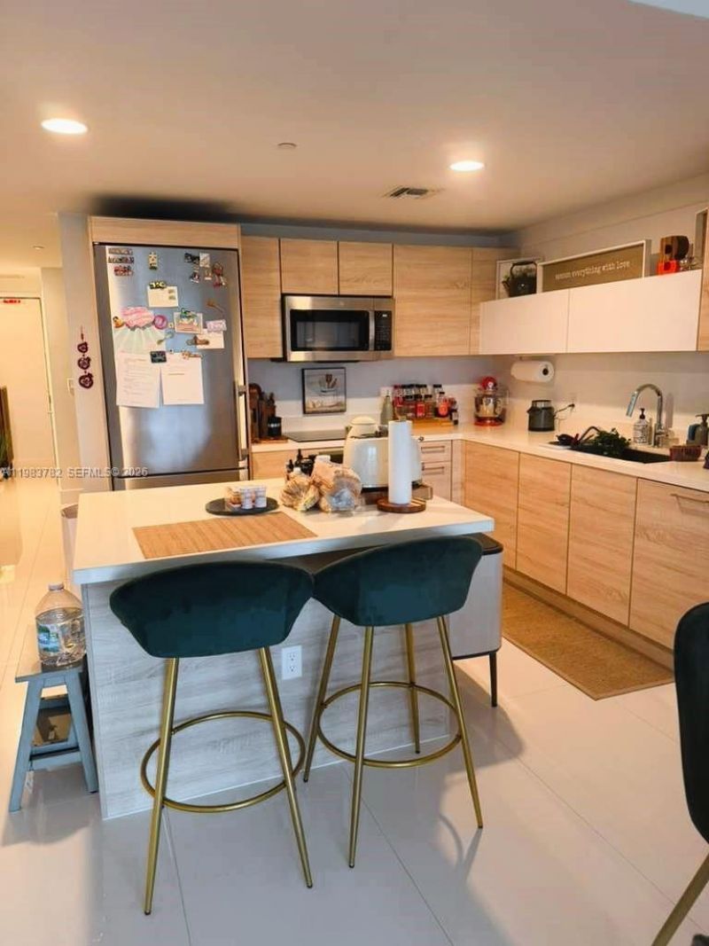 16385 Biscayne Blvd, Unit 303, Sunny Isles Beach, FL 33160 Photo