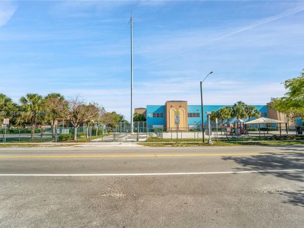 919 Hillcrest Dr , Unit 210, Hollywood, FL 33021