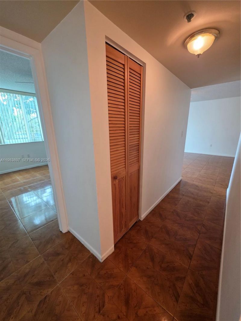 919 Hillcrest Dr, Unit 210, Hollywood, FL 33021 Photo
